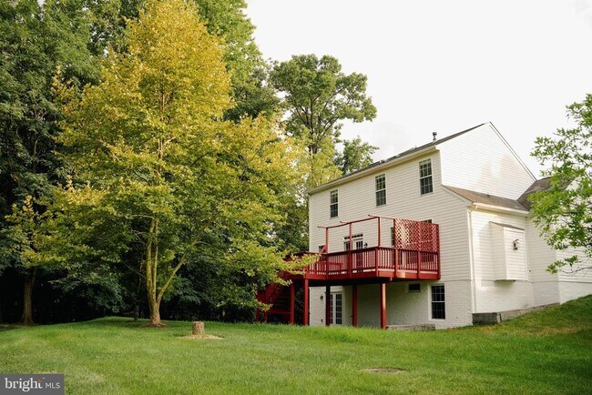 Building Photo - 9013 Melody Dr