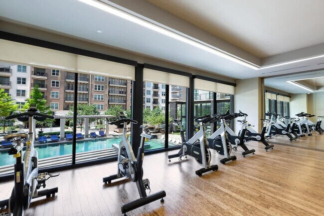 Building Photo - 101 Bowen St