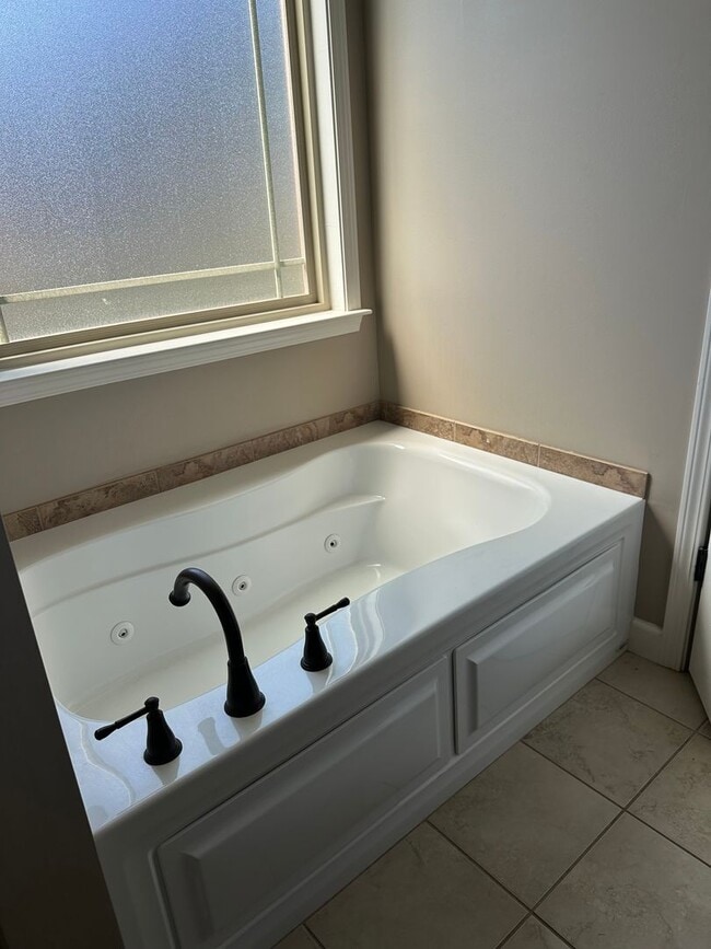 Building Photo - Home in Gated Community, Boiling Springs!!