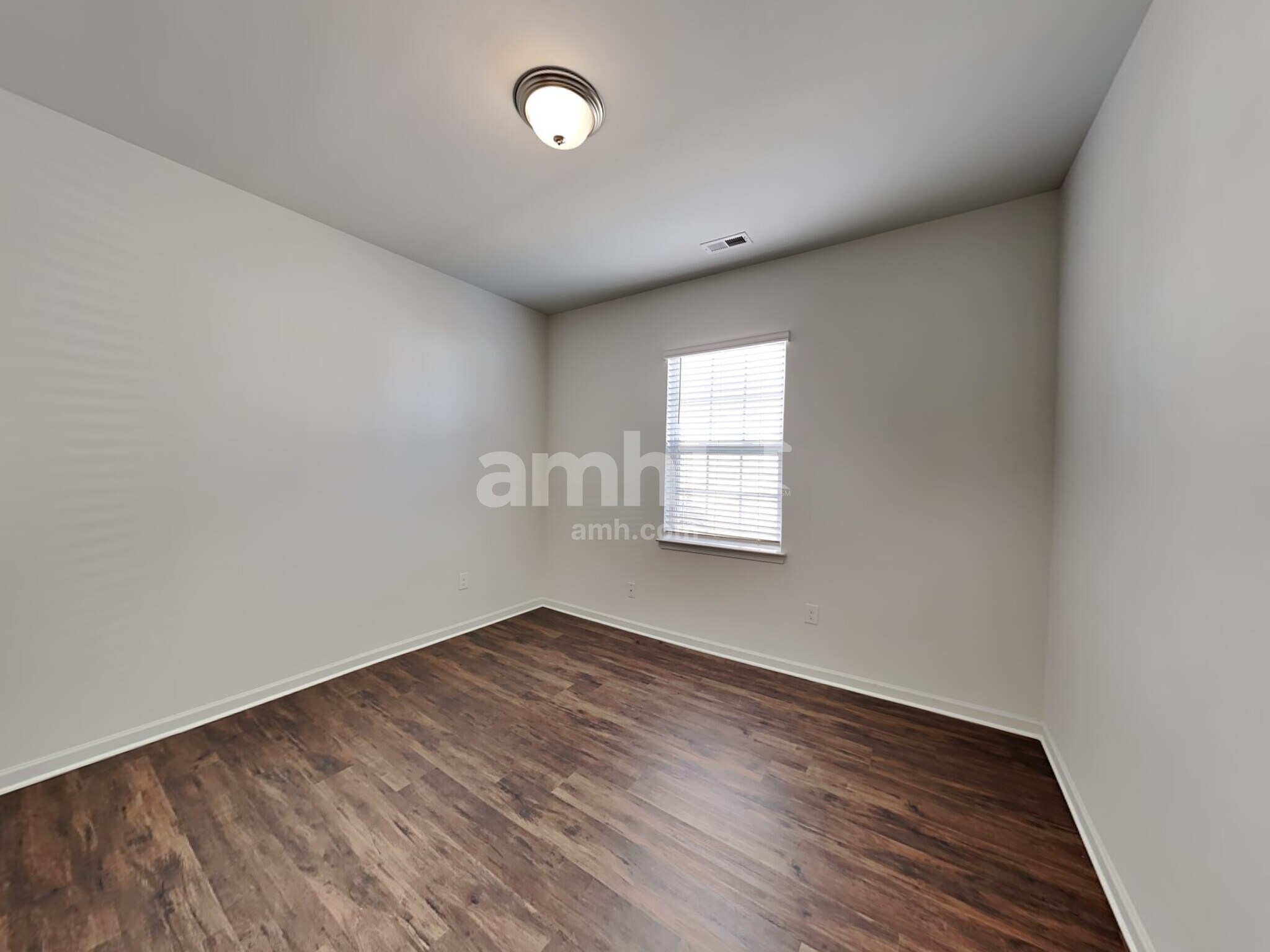 Building Photo - 44 Prairie St