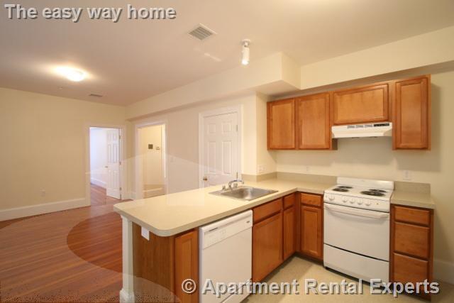 Building Photo - 881 Massachusetts Ave