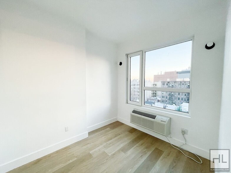 Building Photo - President Street / Sunlit Crown Heights 2-Bed 1-Bath
