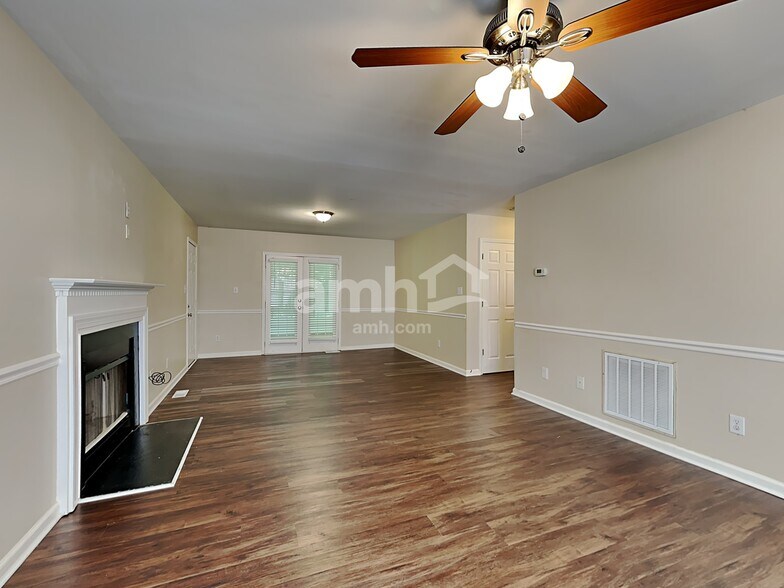 Building Photo - 6112 Glenridge Ct