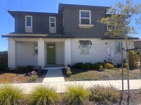Building Photo - 2476 Laramie Cir