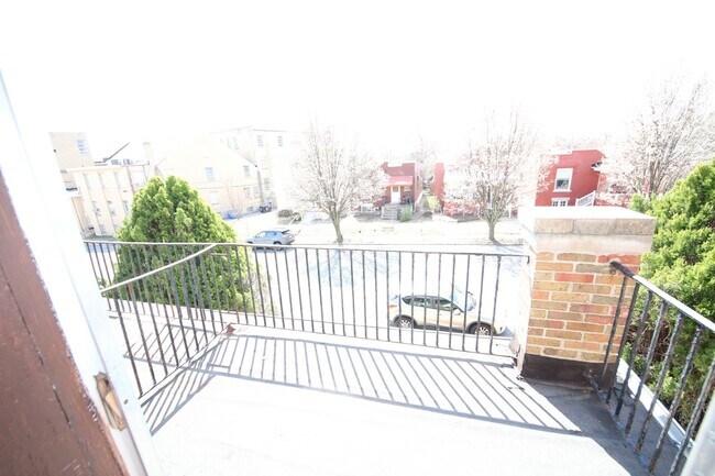 Building Photo - 4925-4927 Eichelberger St.