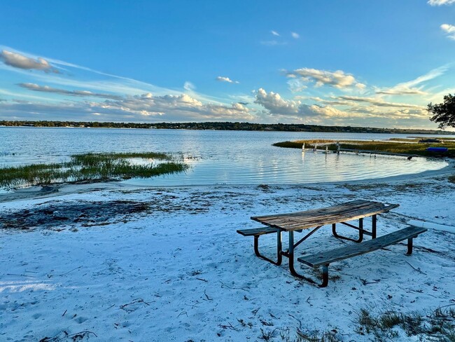 Building Photo - CROOKED LAKE 2/2 with Awesome PRIVATE BEACH