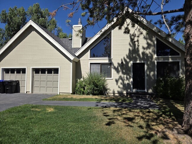 Primary Photo - Large mountain home with access to Tahoe K...