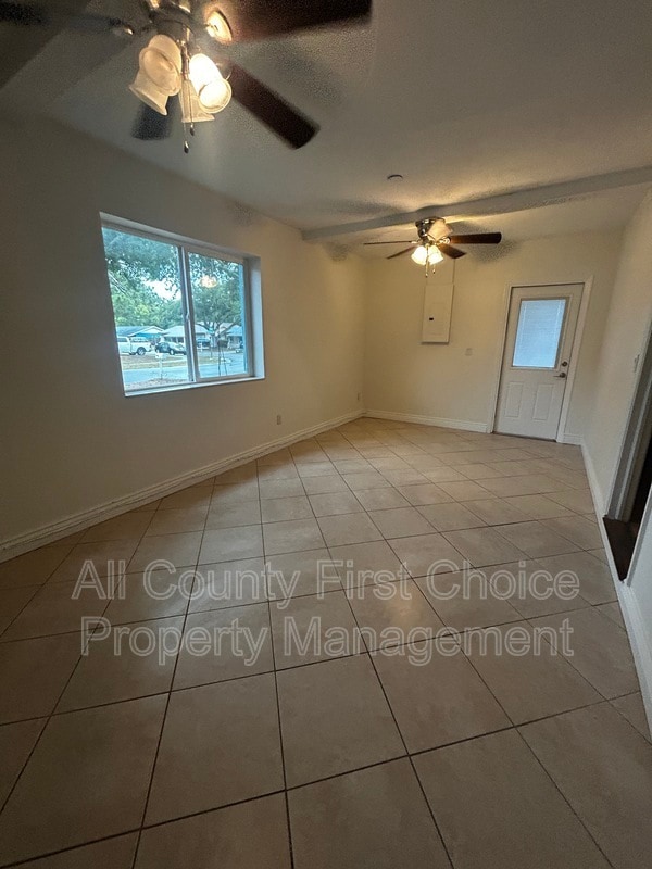 Building Photo - 9369 93rd Ave