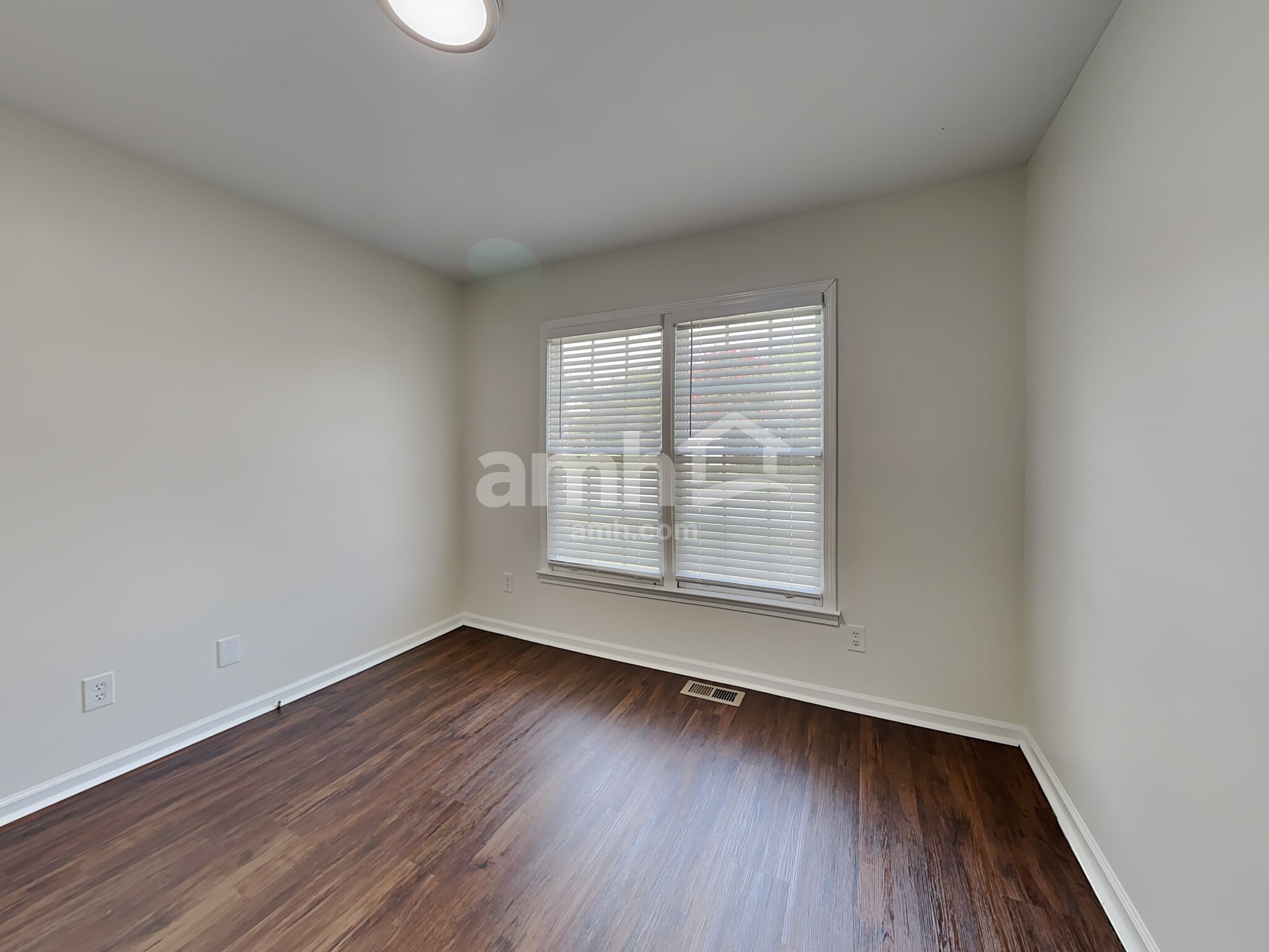 Building Photo - 14 Arbordale Ln