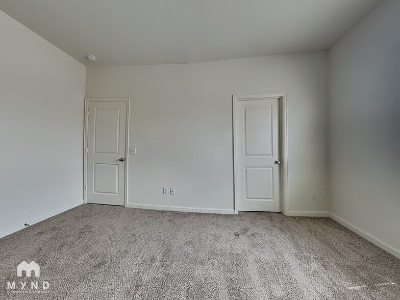 Building Photo - 1056 Banyon Tree Ln