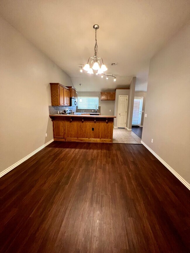Building Photo - Wonderful Rental Home in Sycamore Creek!