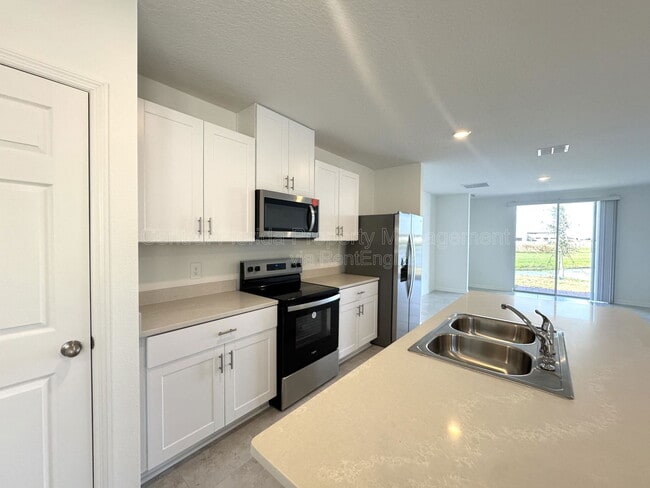 Building Photo - 3201 Viceroy Ct