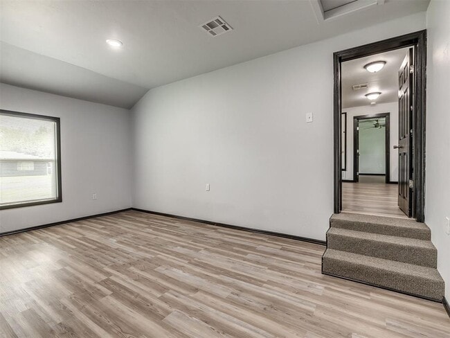 Building Photo - 1618 Carlisle Ct