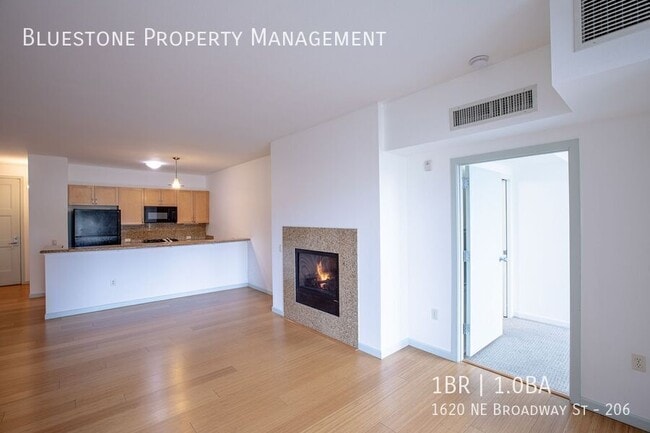 Building Photo - 1620 NE Broadway