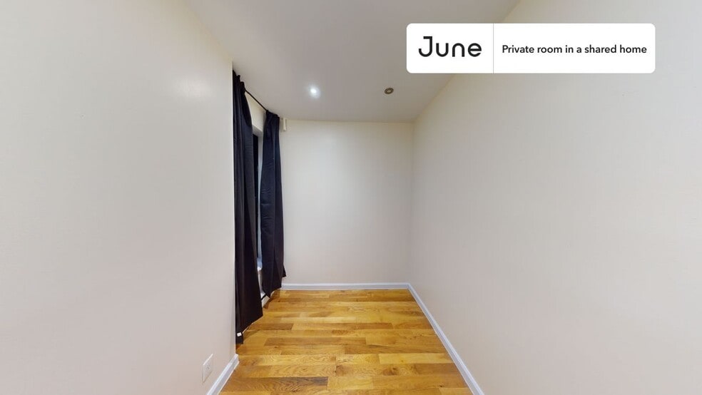Primary Photo - Private bedroom in 3 bed/1 bath Home