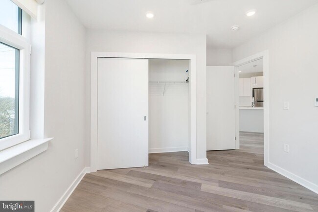 Building Photo - 3449 Scotts Ln