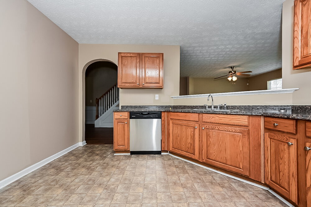 Building Photo - 7420 Garnet Dr