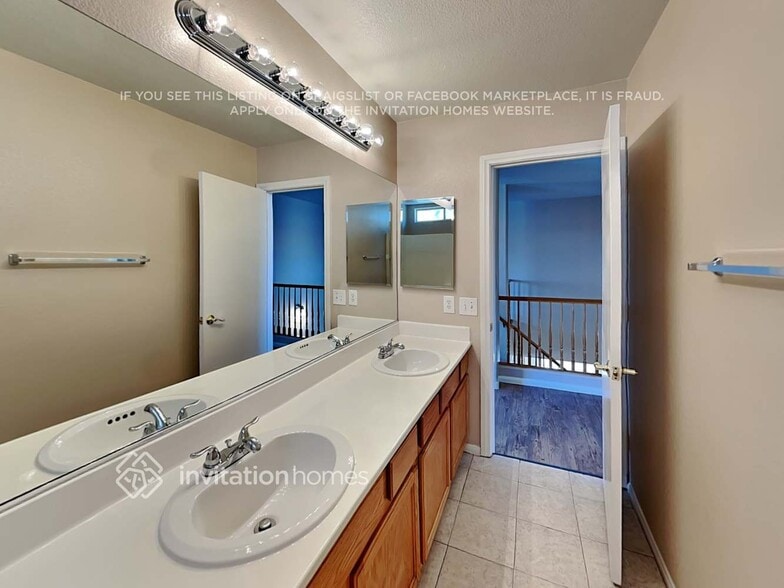 Building Photo - 780 Viento Del Montagna Ave