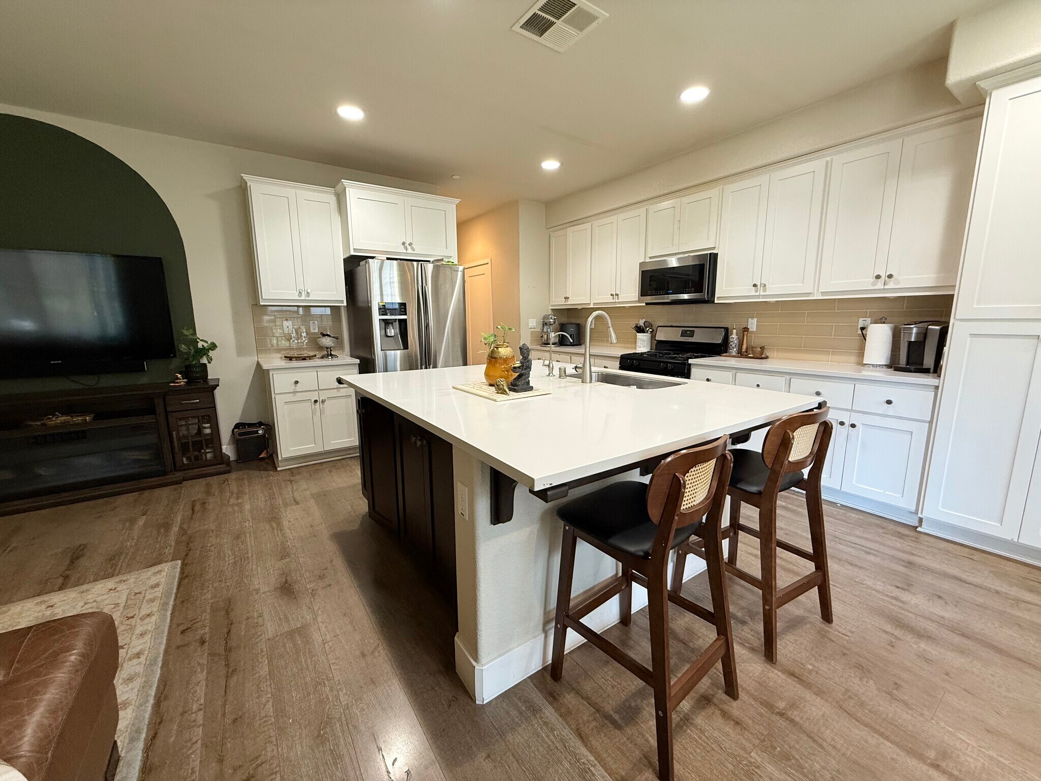 Best Kitchen ! - 27 Rogers Ln