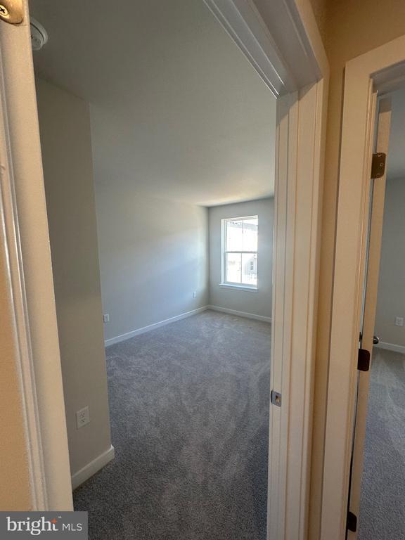 Building Photo - 33 Anderson Dr