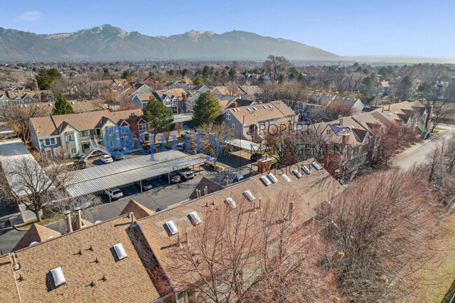 Building Photo - Beacon Hill Circle Condo
