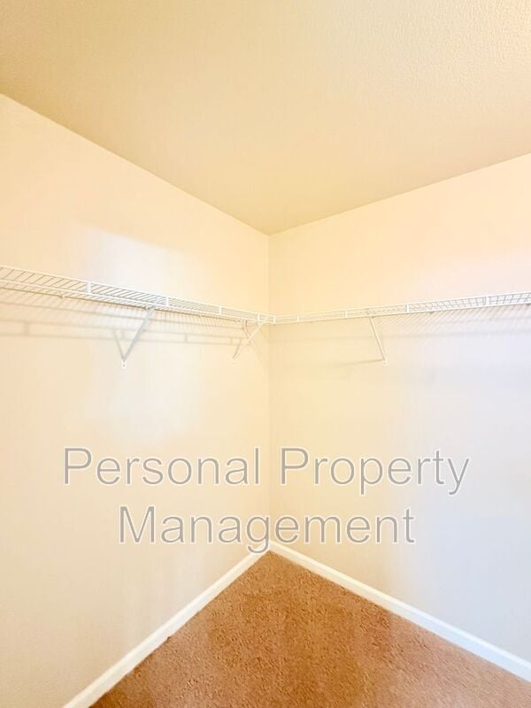 Building Photo - 7408 NE 30th Ave