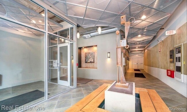 Building Photo - 100 W Fifth St