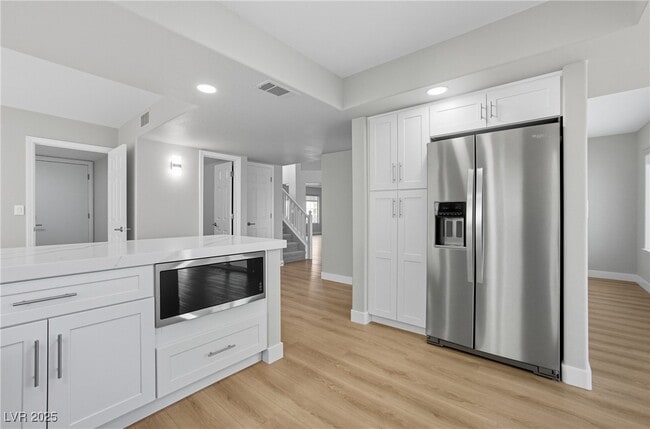 Building Photo - 2736 Crystal Beach Dr