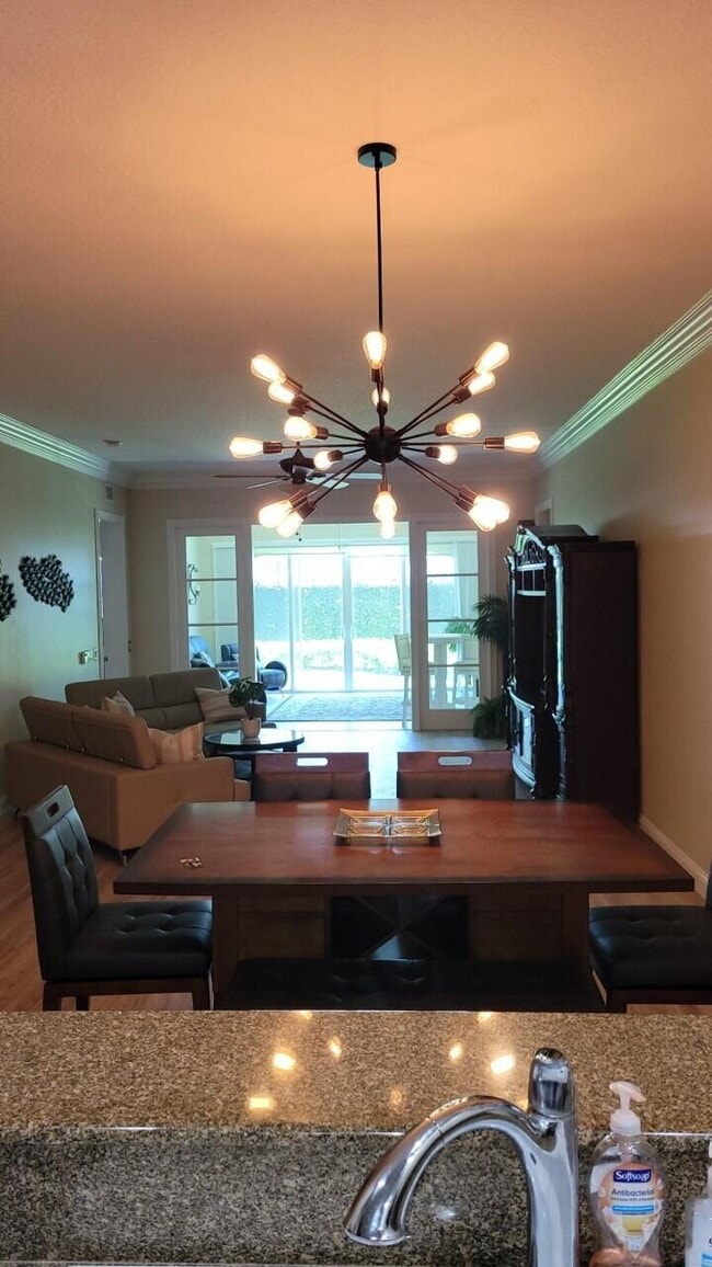 Building Photo - 36 Harbour Isle Dr W