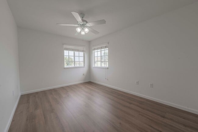 Building Photo - 3701 Titanic Cir