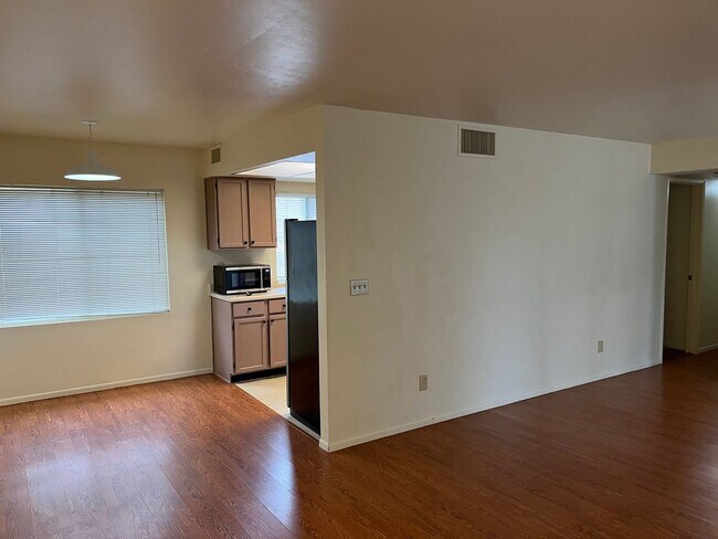 Building Photo - 6140 Antelope Villas Cir