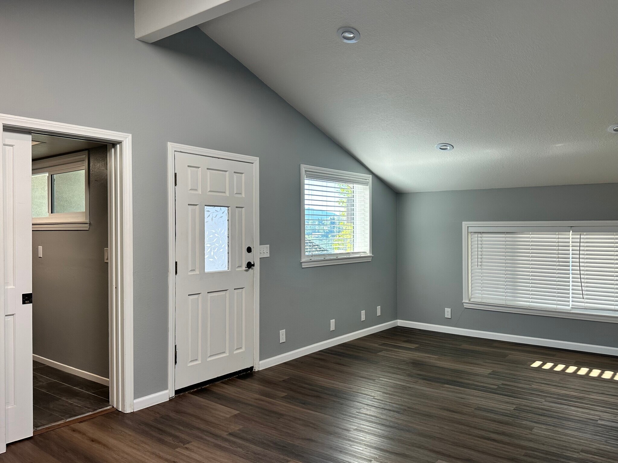 Building Photo - 1350 Camino Cristobal