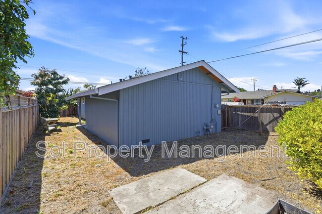 Building Photo - 426 Swift St