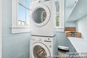 Building Photo - 109 Paso Hondo St