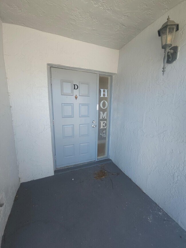 Building Photo - 960 N Franklin Ave