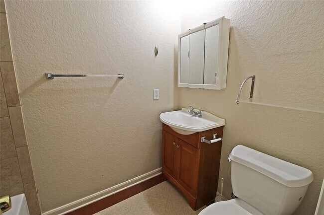 Building Photo - 8615 Sweetbrush Dr