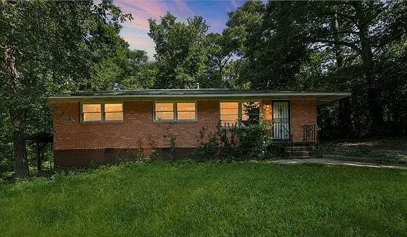 Building Photo - 704 Valleyview Dr