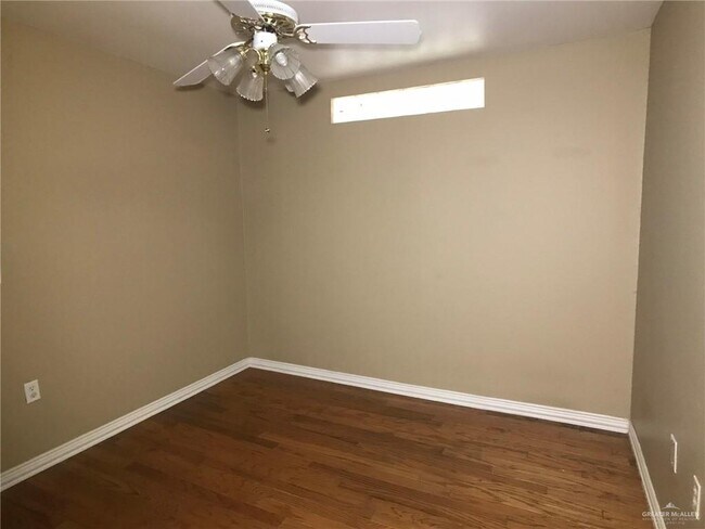 Building Photo - 37 San Jacinto St