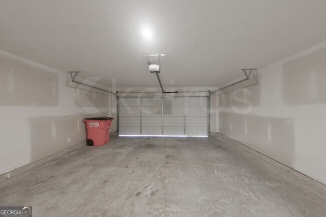 Building Photo - 217 Sky Hawk Ln