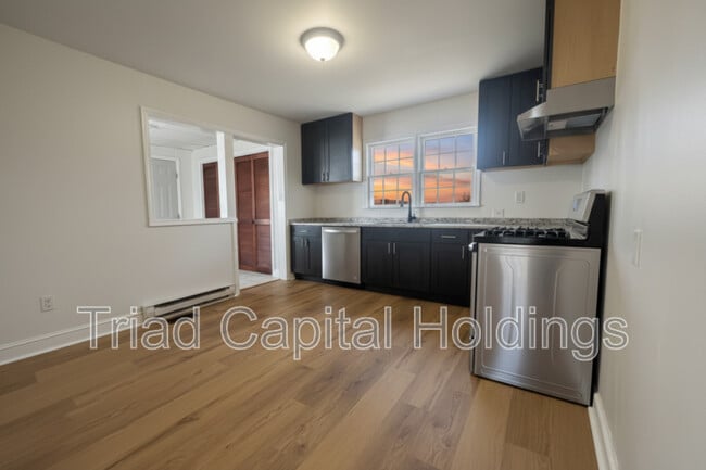 Building Photo - 1431 Verdun St