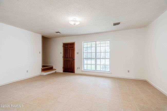 Building Photo - 222 Winsor Dr