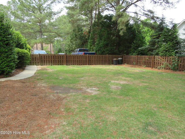 Building Photo - 10 Winding Trail