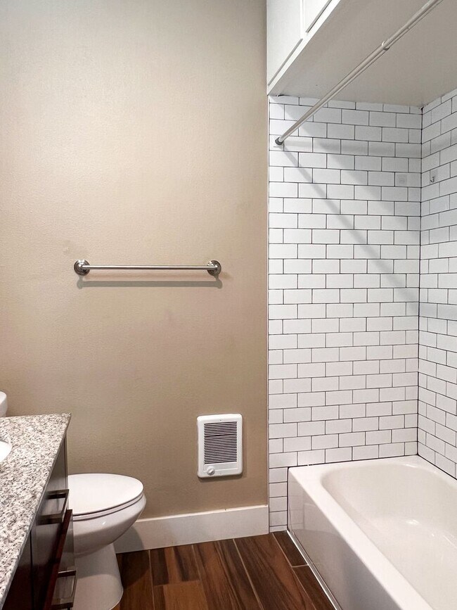 Building Photo - 3BD/2BA+FLEX HOME IN LEBANON