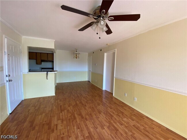 Building Photo - 2855 Winkler Ave