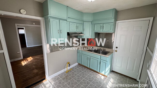 Building Photo - 992 Wrenwood St