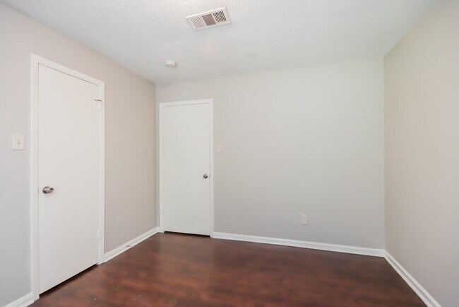 Building Photo - 24715 Sorters Rd