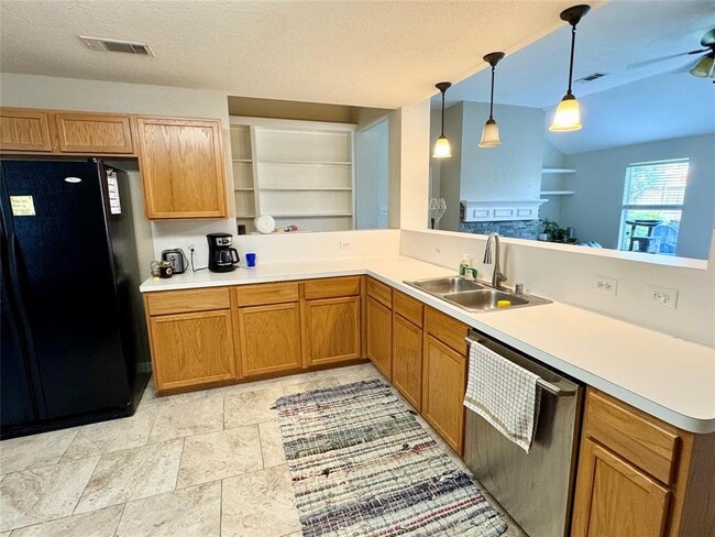 Building Photo - 14218 Cypress Meadow Dr