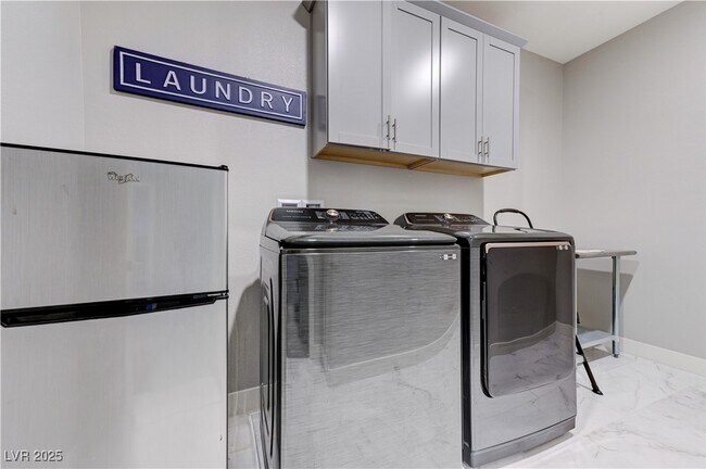 Building Photo - 7572 Mount Spokane Ct