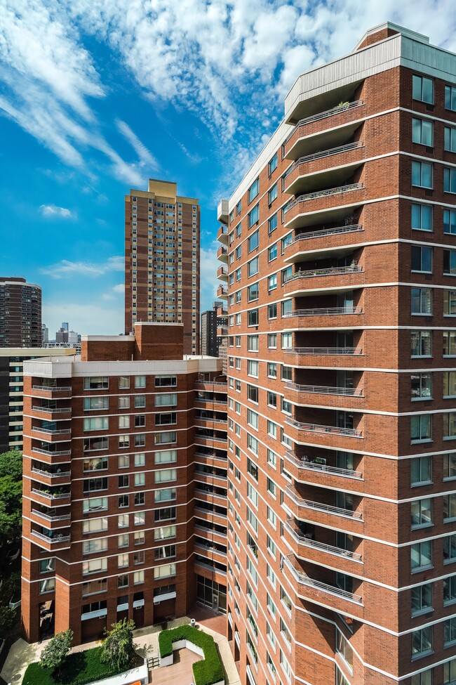 Interior Photo - Kips Bay Court