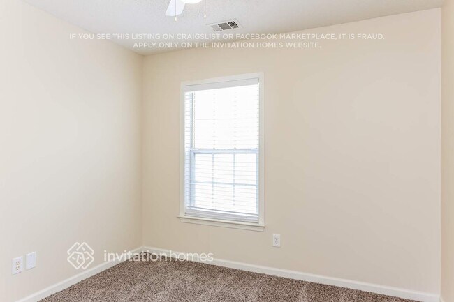 Building Photo - 1615 Heyford Cir NW